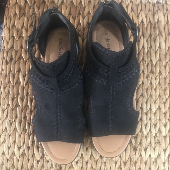 The KAIA Shootie Sandal by comfortview - Picture 2 of 14